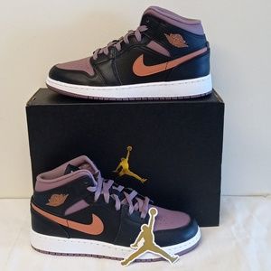 Air Jordan 1 mid se